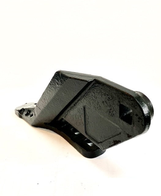 Cantonera Izquierda (Diente Lateral Izquierdo Atornillado) para Cucharas y Cazos JCB