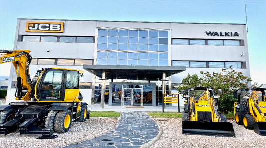 JCB Y WALKIA ENTREGAN DIEZ MINI-MIXTAS 1CX A LA COMPAÑÍA DE ALQUILER DE MAQUINARIA RENTAIRE